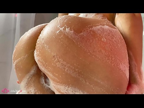 ❤️ Brunette masturboi pillua vibraattorilla intensiiviseen orgasmiin suihkussa ❤️❌ Porno at us ☑